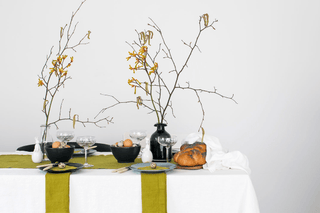 4 LOVELY EASTER TABLE IDEAS - Linen Tales USA 