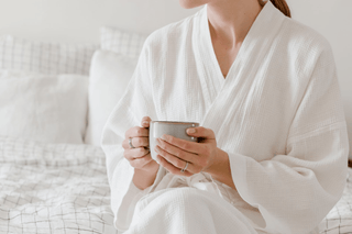 LINEN ROBE: WHY IS IT THE BEST CHOICE FOR A SPA-LIKE BATH ROUTINE? - Linen Tales USA 