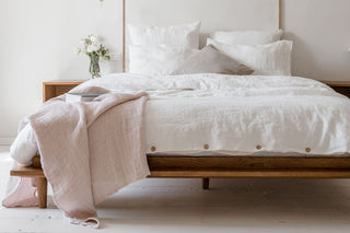 LINEN THROW: EXCITING HOME ACCESSORY FOR COSY CUDDLES AND MORE - Linen Tales USA 