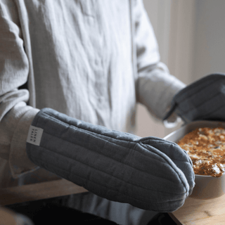 Blue Fog Linen Oven Mitt - Linen Tales B2B 3