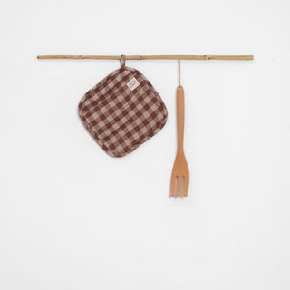 Chocolate Gingham Linen Potholder - Linen Tales B2B 