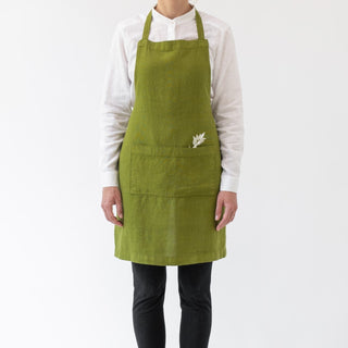 Christmas Green Linen Daily Apron - Linen Tales B2B 