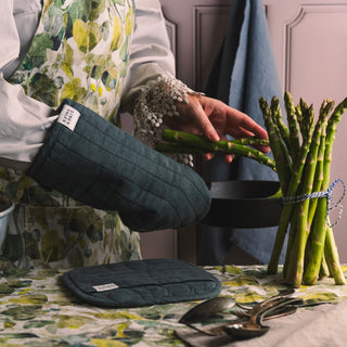 Forest Green Linen Oven Mitt - Linen Tales B2B 2