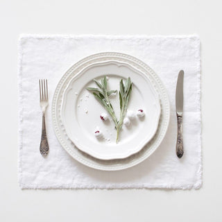 Optical White Linen Placemat with Fringes - Linen Tales B2B 