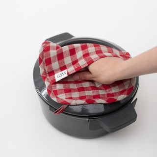 Red Gingham Linen Potholder - Linen Tales B2B 
