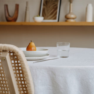 White Lightweight Linen Round Tablecloth - Linen Tales B2B 