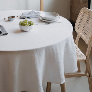 White Lightweight Linen Round Tablecloth - Linen Tales B2B 3